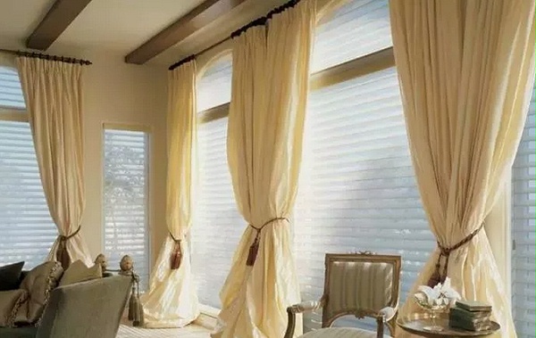 各种风格的客厅窗帘搭配