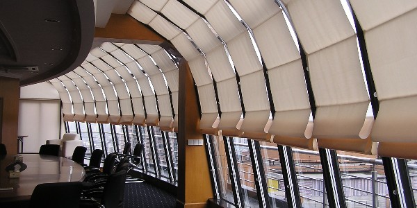 FTS天棚帘—现代建筑玻璃采光顶遮阳系统