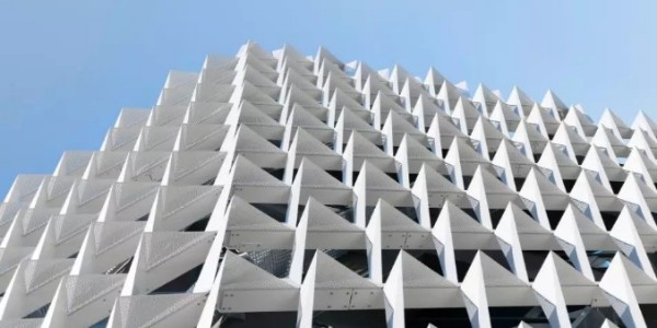 太阳能玻璃百叶帘建筑上的应用