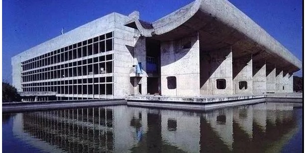 电动遮阳帘独领建筑遮阳时代风范