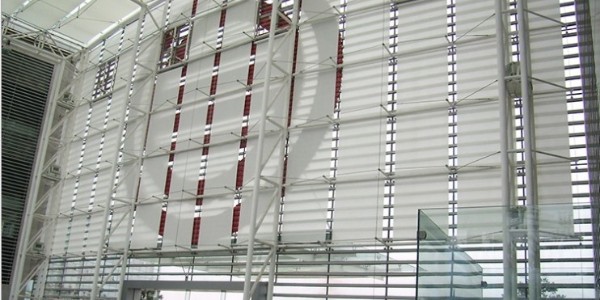 基于遮阳形式的建筑立面形态构造